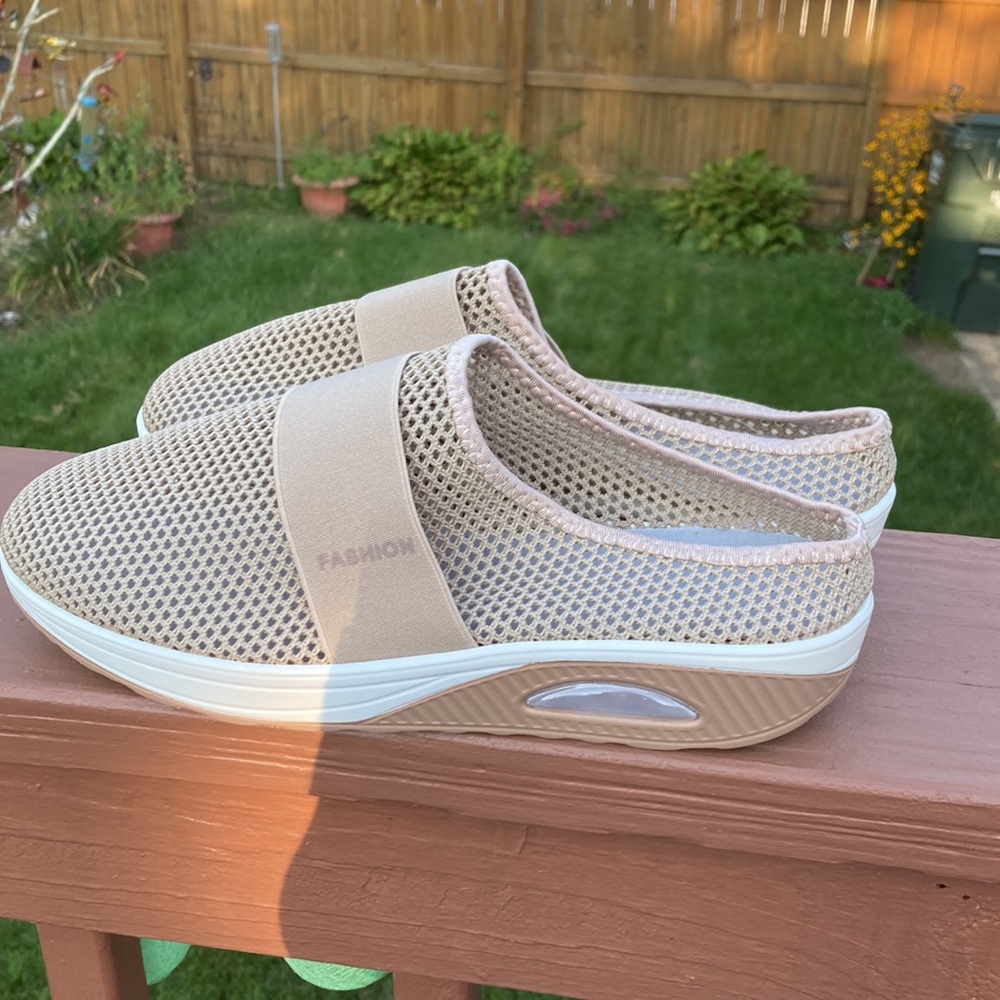 NNT Fashion Tan Slip-on Shoe. Size 10(41)